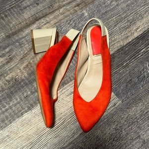 STRADIVARIUS KITTEN HEELS